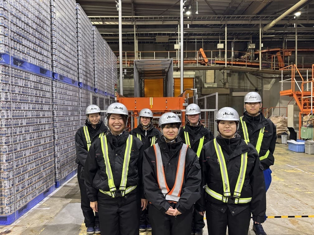 アサヒロジで働くスタッフ